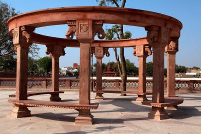 Rutas patrimoniales y culturales de Bikaner (visita guiada a pie de 2 horas) Rutas patrimoniales y culturales de Bikaner (visita guiada a pie de 2 horas)