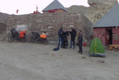 Tour de 7 días en motocicleta al pase Sach