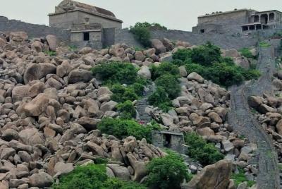 Escapada privada de un día: Gingee Fort, la Troya de Oriente, desde Chennai