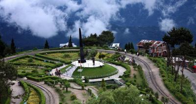 Visita turística de día completo a Darjeeling con guía y transportes Visita turística de día completo a Darjeeling con guía y transportes