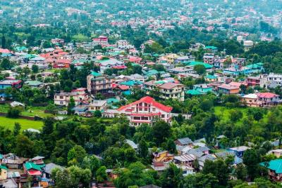 Experimente lo mejor de Dharamshala con un local: tour privado de 8 horas en automóvil AC Experimente lo mejor de Dharamshala con un local: tour privado de 8 horas en automóvil AC