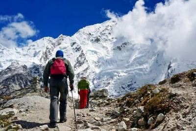 Trekking glaciar Triund y laka - Banbanjara Trekking glaciar Triund y laka - Banbanjara