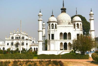 Patrimonio y Paseo Cultural de Lucknow (2 horas de visita guiada a pie) Patrimonio y Paseo Cultural de Lucknow (2 horas de visita guiada a pie)