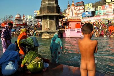 Caminata del día de Haridwar: una caminata sagrada en una ciudad santa de peregrinación de la India. Caminata del día de Haridwar: una caminata sagrada en una ciudad santa de peregrinación de la India.