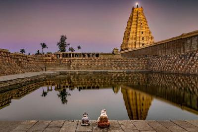 Excursión de Hyderabad a Badami y Hampi (5 días) Excursión de Hyderabad a Badami y Hampi (5 días)