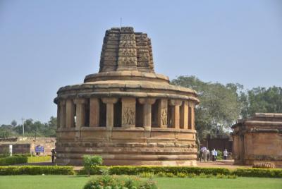 Hampi Tour desde Hyderabad, incluyendo Badami, Aihole y Pattadakal Hampi Tour desde Hyderabad, incluyendo Badami, Aihole y Pattadakal