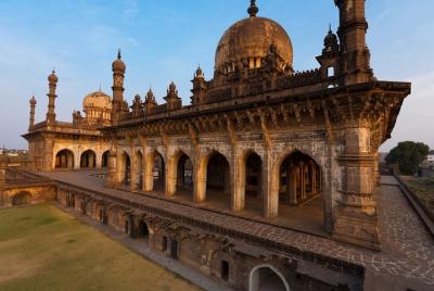 Templos de Deccan y Dravin en el sur de la India Templos de Deccan y Dravin en el sur de la India