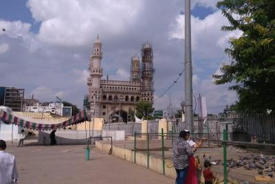 Paseo guiado por la ciudad vieja en Hyderabad con recogida y devolución Paseo guiado por la ciudad vieja en Hyderabad con recogida y devolución