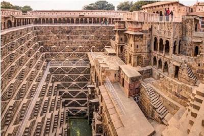 Abhaneri Step Wells Day Tour con almuerzo Abhaneri Step Wells Day Tour con almuerzo
