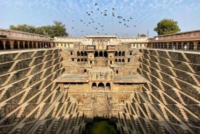 Escapada de un día a Abhaneri Stepwell desde Jaipur Escapada de un día a Abhaneri Stepwell desde Jaipur