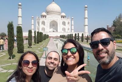 Desde Jaipur: Excursión privada de un día al Taj Mahal en vehículo privado