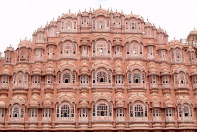 Excursión de medio día a Jaipur junto con almuerzo Excursión de medio día a Jaipur junto con almuerzo