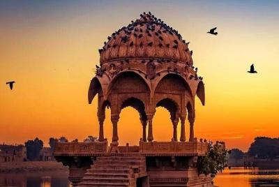 Visita guiada por la ciudad de Jaisalmer con descenso en el monte Abu
