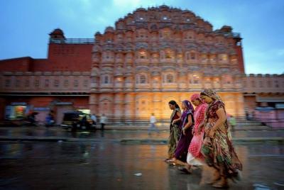 Tour privado de día completo de Jaipur con guía y almuerzo Tour privado de día completo de Jaipur con guía y almuerzo