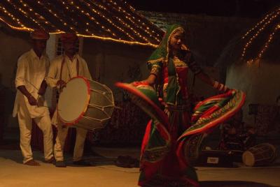 Thar Desert Magic - Safari de 1 día con puesta de sol y espectáculo cultural