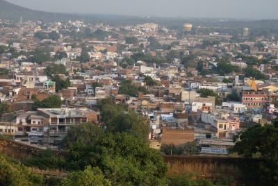 Paseo cultural y patrimonial de Jhansi (visita guiada a pie de 2 horas) Paseo cultural y patrimonial de Jhansi (visita guiada a pie de 2 horas)