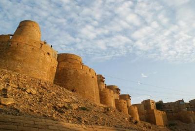 Una excursión de dos noches a Jaisalmer desde Jodhpur en traslado privado