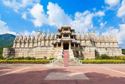 Tour de un día al templo de Jain desde Jodhpur a Udaipur