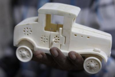 Taller privado de tallado de huesos y cuernos en Jodhpur