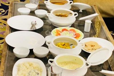 Demostración de cocina privada de Rajputi con parte de la familia real, Jodhpur.