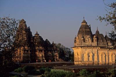 Descubra los senderos espirituales de Khajuraho (2 horas de visita guiada al templo)