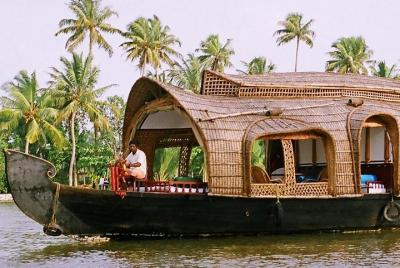 Excursión Privada a Kochi: Estadía por la noche en Alleppey Remansos Crucero en una casa flotante Excursión Privada a Kochi: Estadía por la noche en Alleppey Remansos Crucero en una casa flotante