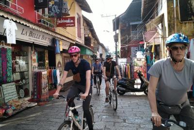 Kochi By Cycle - Tour en bicicleta + Desayuno Kochi By Cycle - Tour en bicicleta + Desayuno