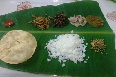Obtenga un vistazo a un hogar Nair tradicional durante una clase de cocina privada Obtenga un vistazo a un hogar Nair tradicional durante una clase de cocina privada