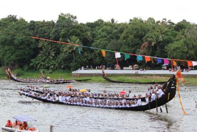Excursiones por la costa de Kochi para pasajeros del "espíritu noruego". Recoger y soltar @ enviar Excursiones por la costa de Kochi para pasajeros del
