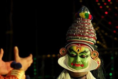 Excursión de medio día a la ciudad de Kochi y espectáculo de danza clásica Kathakali Excursión de medio día a la ciudad de Kochi y espectáculo de danza clásica Kathakali