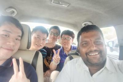 Traslados al aeropuerto de Kochi: Sedan Budget y taxis SUV