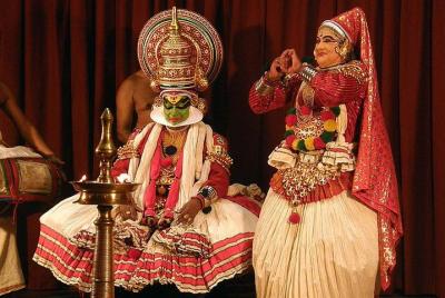 Tour de Kerala de 7 noches a Kochi, Munnar, Periyar, Allepey y Kovalam Tour de Kerala de 7 noches a Kochi, Munnar, Periyar, Allepey y Kovalam