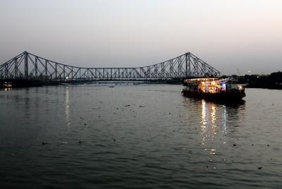 Excursión guiada a Kolkata en coche, a pie y en crucero por el at Excursión guiada a Kolkata en coche, a pie y en crucero por el at