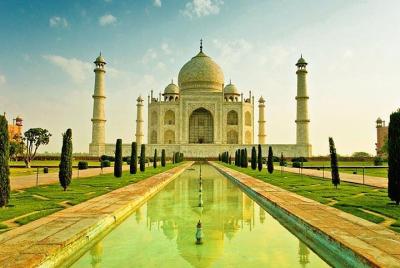 Excursión de 2 días al Taj Mahal y Agra desde Calcuta con vuelos comerciales de regreso