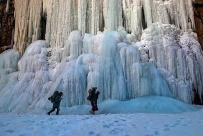 Chadar Trek (Río Zanskar Congelado) Chadar Trek (Río Zanskar Congelado)