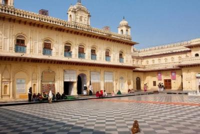 Tour de Ayodhya desde Lucknow (Mismo día) Tour de Ayodhya desde Lucknow (Mismo día)
