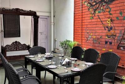 Disfruta de una caminata por el patrimonio y saborea recetas antiguas con un lugareño en Lucknow Disfruta de una caminata por el patrimonio y saborea recetas antiguas con un lugareño en Lucknow