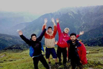 Malana Trek en el Himalaya por The Countryside Travels Malana Trek en el Himalaya por The Countryside Travels