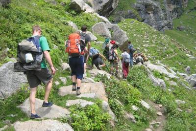 Excursión privada de 4 días al Pase Hamta en el Himalaya indio desde Manali Excursión privada de 4 días al Pase Hamta en el Himalaya indio desde Manali