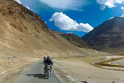 Tour en moto por el Himalaya Tour en moto por el Himalaya