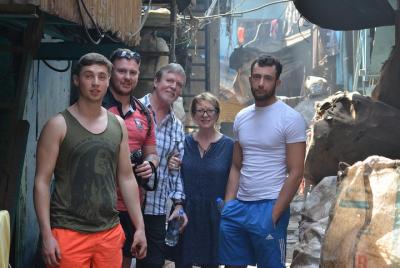 Tour privado de Slumdog Millionaire en Dharavi con visita a tugurios
