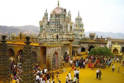 Únete al tour espiritual del templo de Mumbai
