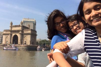 Visita British BomBae con una pareja joven