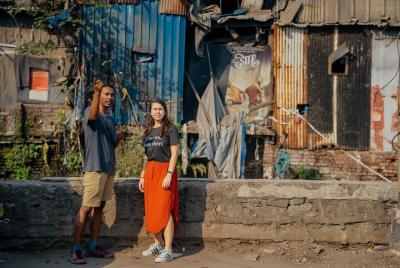 El lado real de Dharavi: visita privada a los barrios marginales de Mumbai con un local
