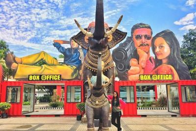 Tour privado de un día completo al estudio de Bollywood con comida