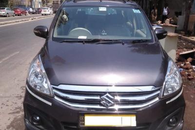 Alquiler de coches privados en Mumbai con conductor profesional