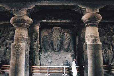 Elephanta Tours con Ferry Ride