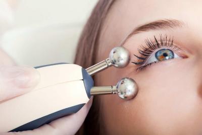 Experiencia de masaje facial de la India