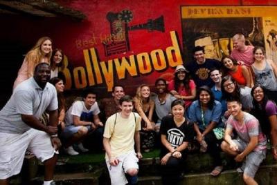 Filmación en vivo en Cine Classic Studio Tour de medio día (para indios)