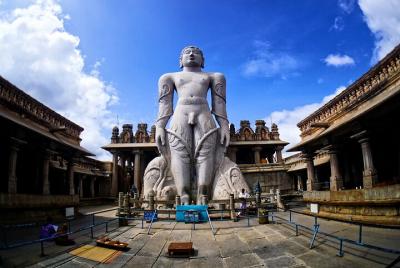Excursión de un día a Srirangapatna y Shravanabelagola (visita guiada en automóvil)